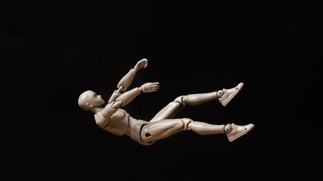 瑞波币被SEC提出指控之后，暴跌近40％