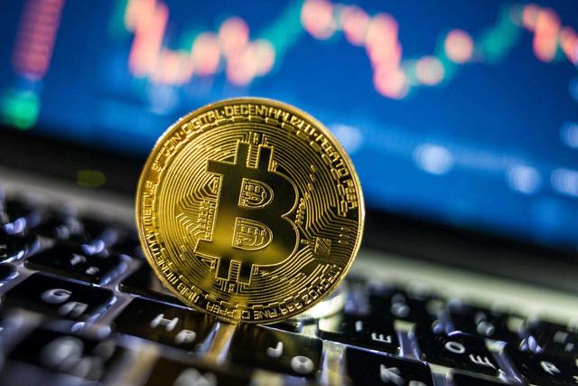 币圈老毕:BTC的狂欢 是回调照样新高? 币圈老毕:BTC的狂欢 是回调照样新高?