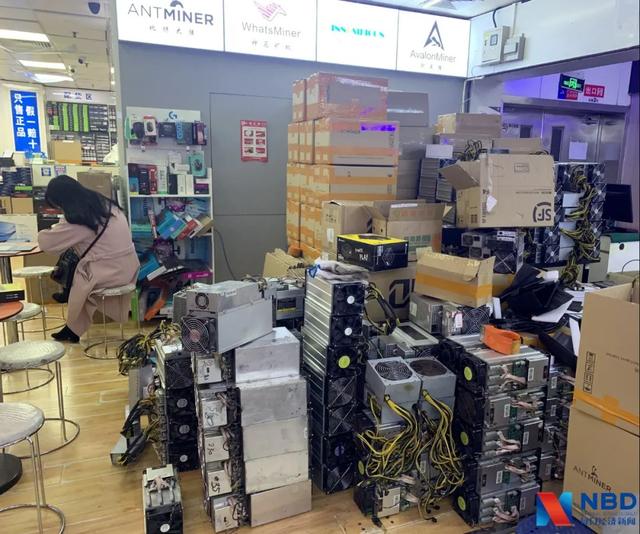 比特币冲上4万美元,矿机价格翻了2倍!华强北商家:涨太快懵圈,不敢囤货3 比特币冲上4万美元,矿机价格翻了2倍!华强北商家:涨太快懵圈,不敢囤货3